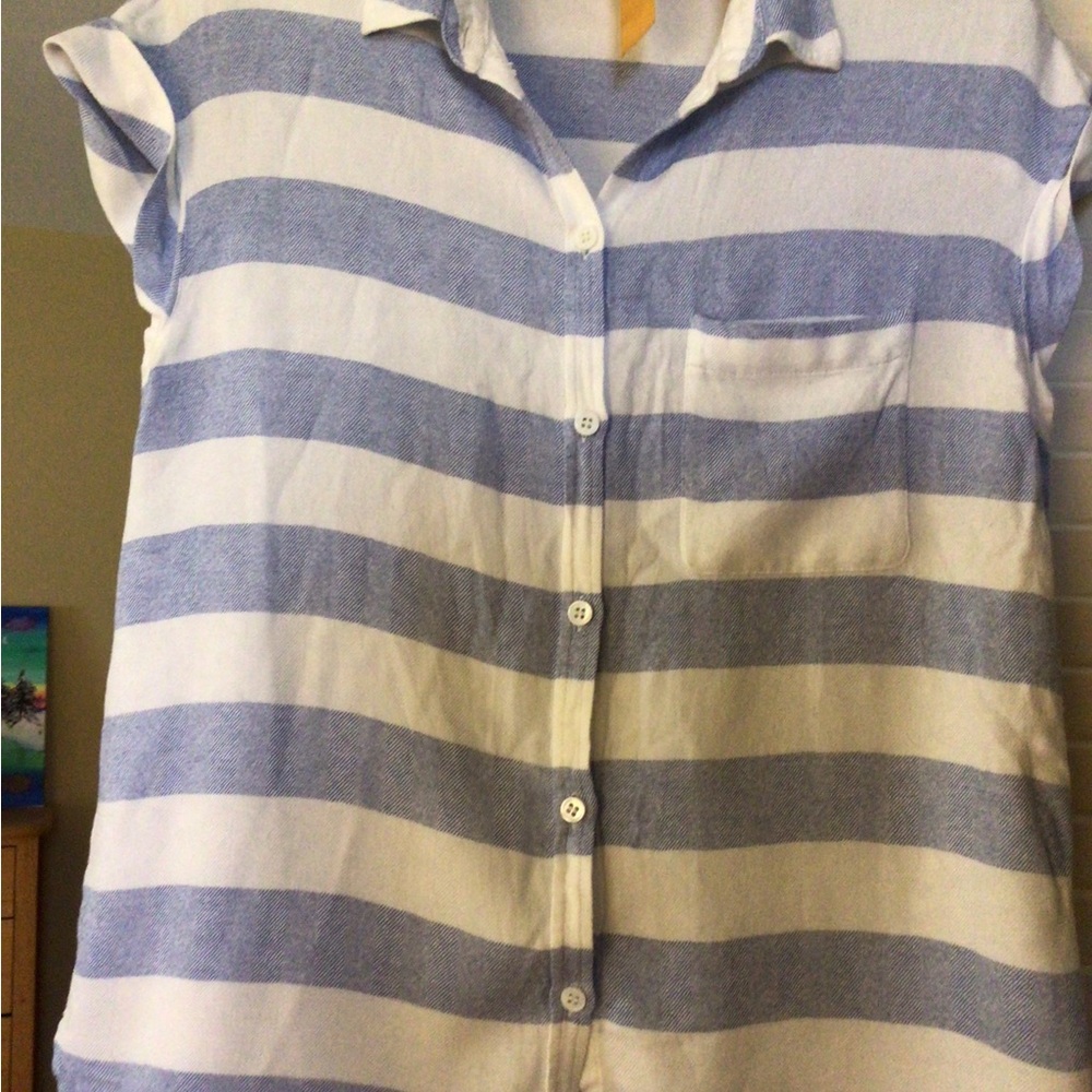 Club Monaco sleeveless button-down
